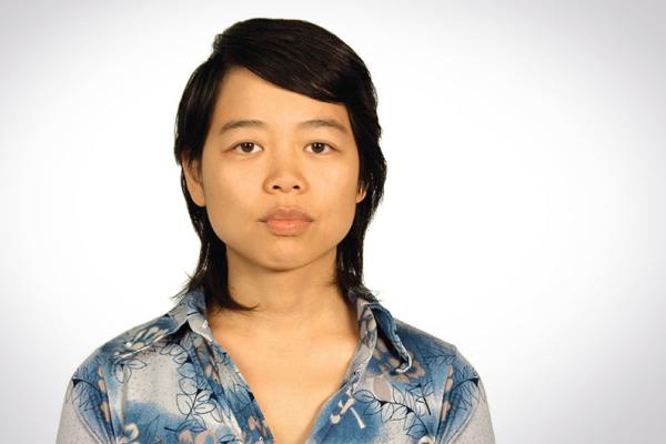 Portrait photo of a woman